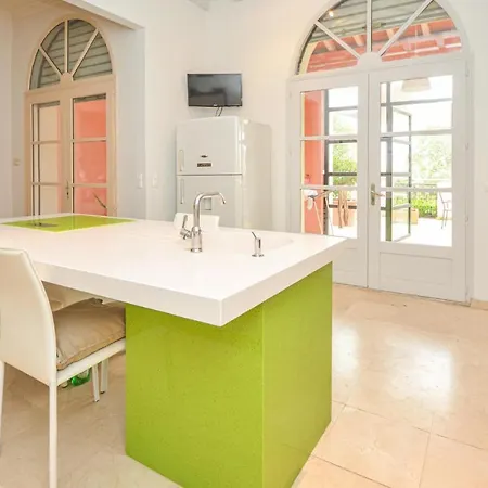 Grand Pavillion Holiday home Aubais